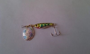 Блесна вращающаяся DAIWA Silver Creek Spinner R 1060 C / Holo Yamame (0230)